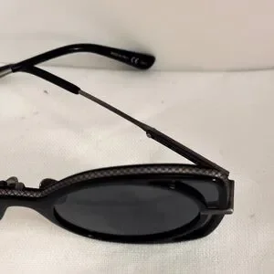 RARE!!  UNIQUE!   Bottega Veneta sunglasses, new, never worn!!  Be that girl!!! $_57.JPG?set_id=880000500F main image 4